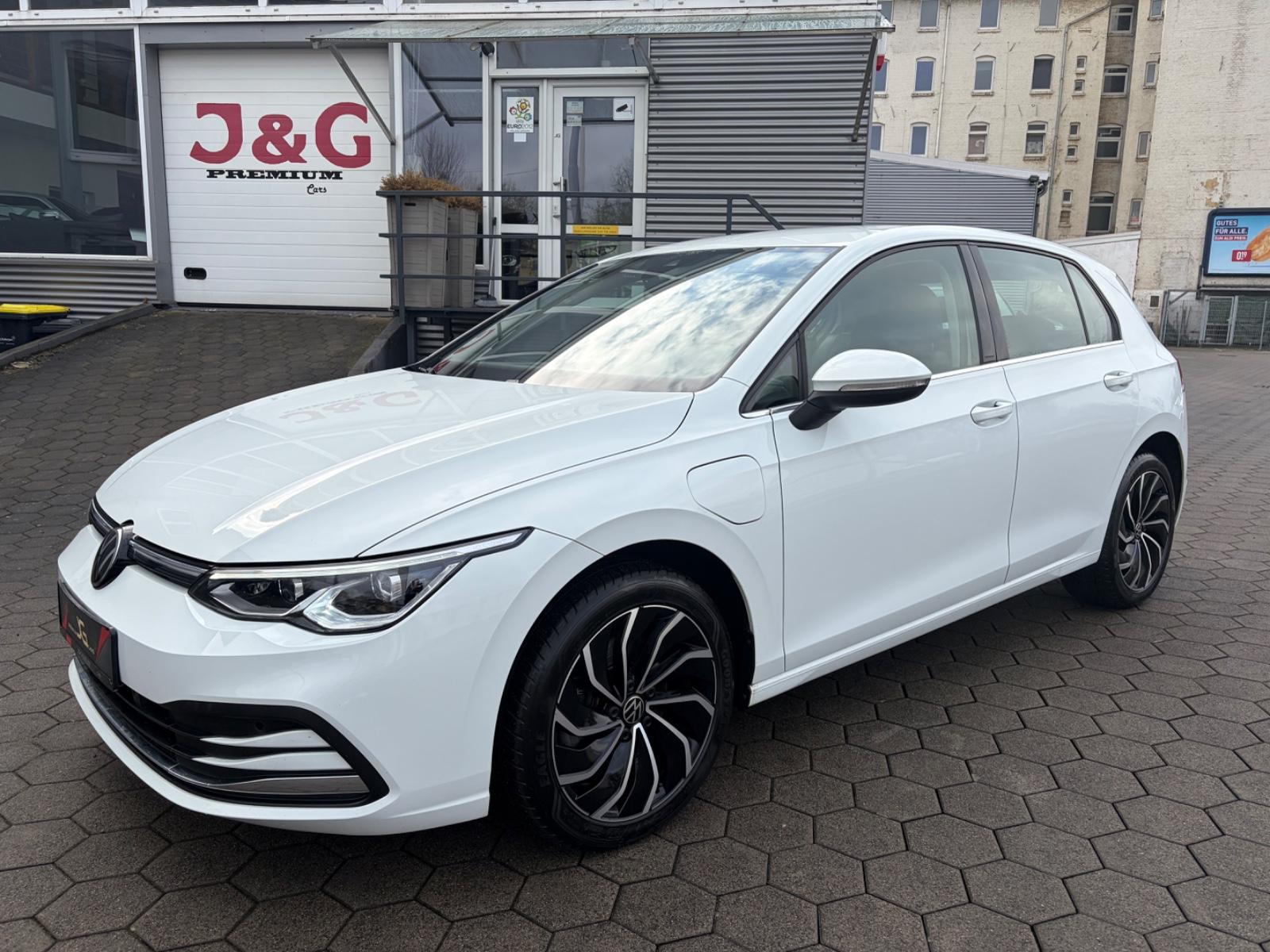 Volkswagen Golf VIII Lim. Style eHybrid*IQ.LIGHT-LED-Matrix