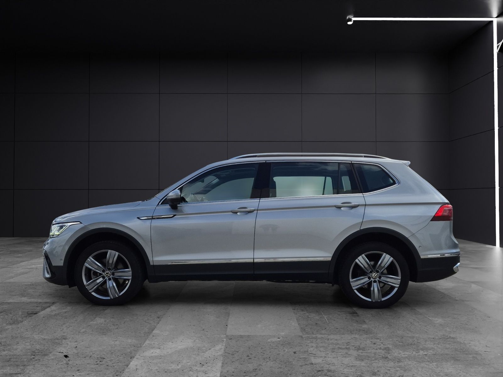 Fahrzeugabbildung Volkswagen Tiguan Allspace TSI Elegance DSG 4M Matrix Navi