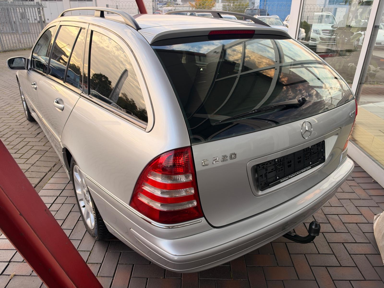 Mercedes-Benz C220 2005 — photo 6