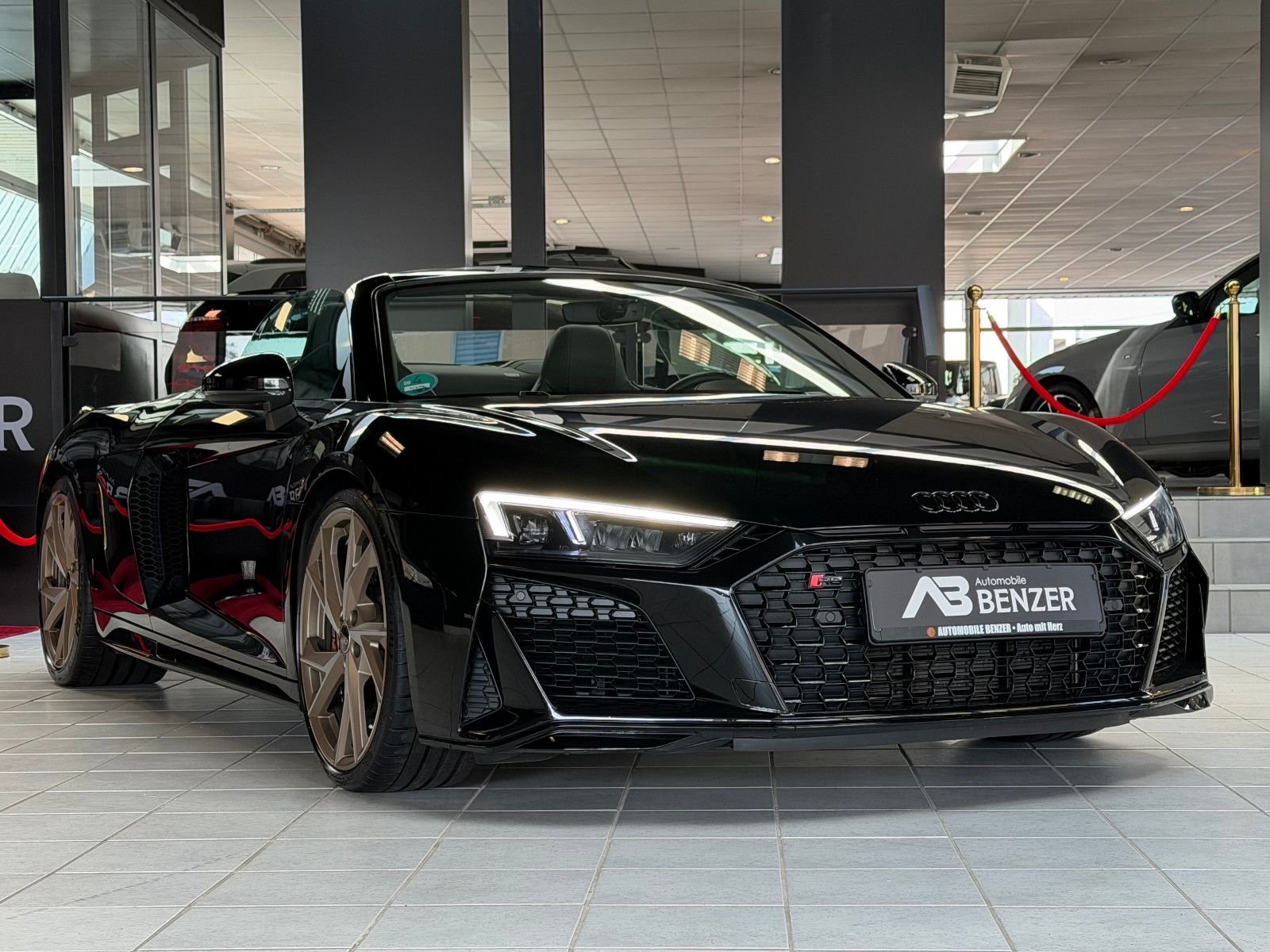 Fahrzeugabbildung Audi R8 Spyder 5.2 FSI RWD performance/BANG&OLUFSEN/