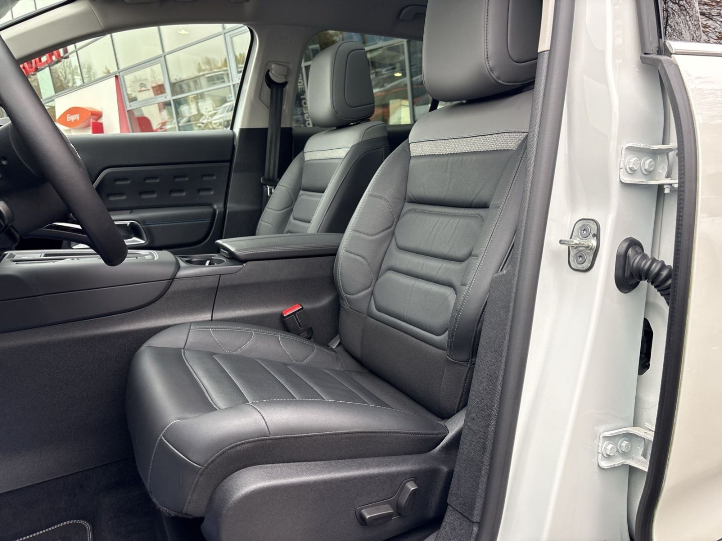 Fahrzeugabbildung Citroën C5 Aircross Shine Pack PT 130 EAT8 El. Pano Navi