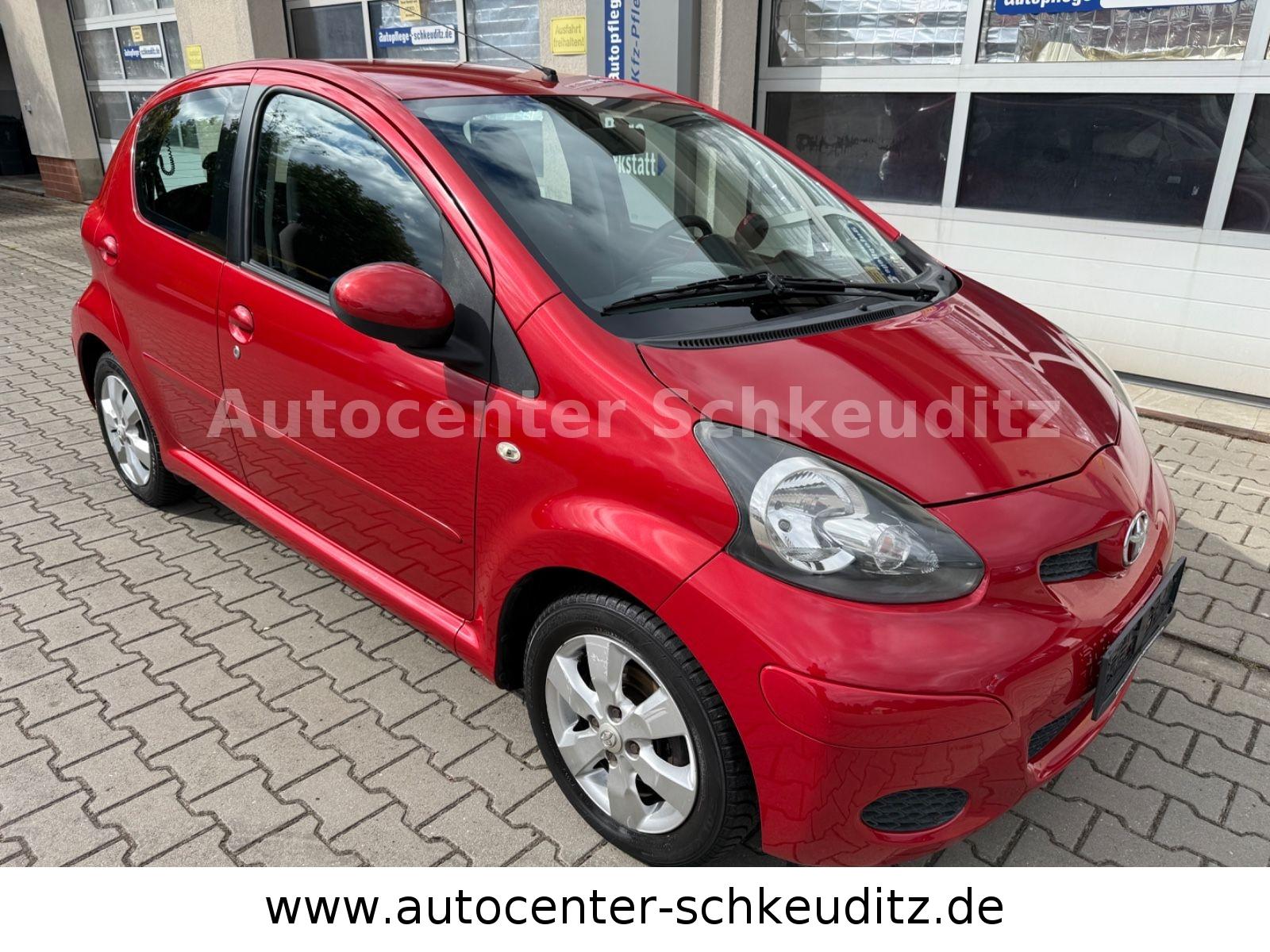 Toyota AYGO CoolRed Klima 2.Hd. orig.100Tkm Tüv 9/26