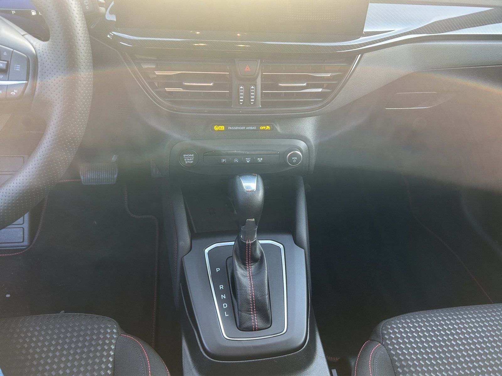 Fahrzeugabbildung Ford Focus 1.0 EcoBoost Mild-Hybrid ST-Line S/S