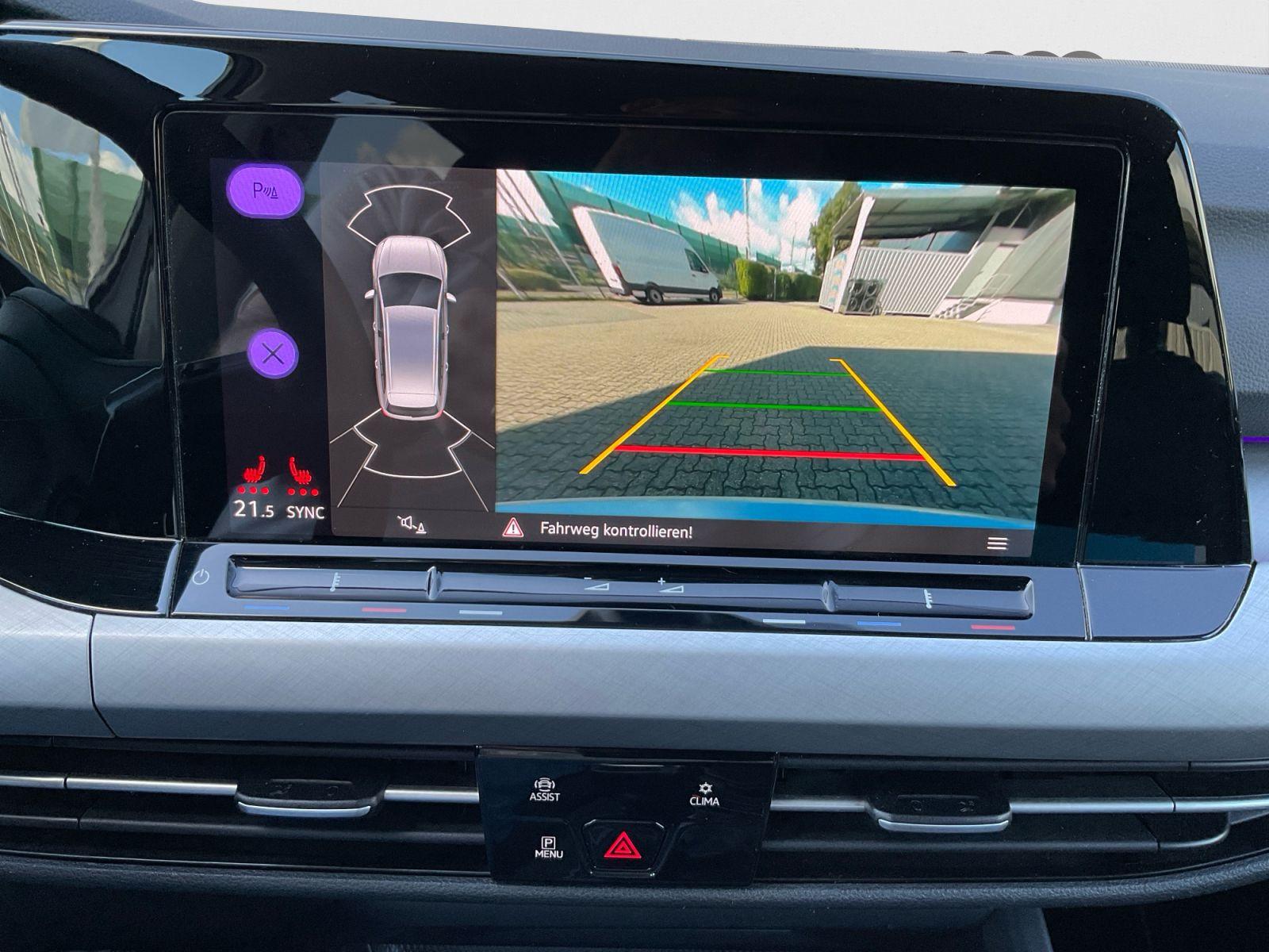 Volkswagen Golf VIII Var. 1.5 TSI Life AHK Navi CarPlay ACC, миниатюра 18
