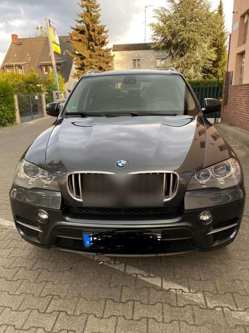 BMW X5 E70 MIT STANDHEIZUNG AHK