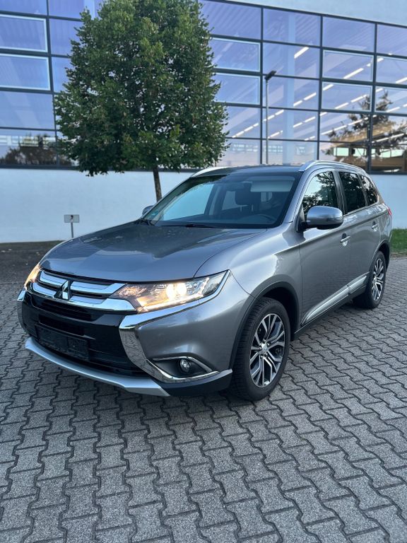 Image of Mitsubishi Outlander