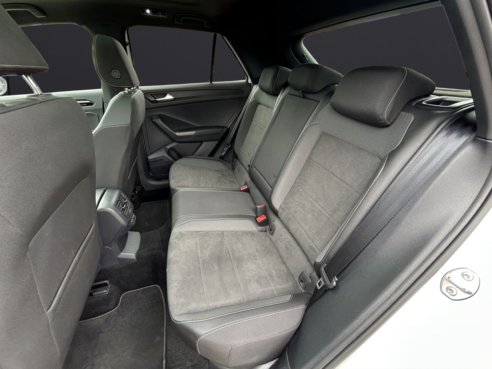 Fahrzeugabbildung Volkswagen T-Roc TDI Style DSG Matrix Navi ACC RFK Pano SHZ