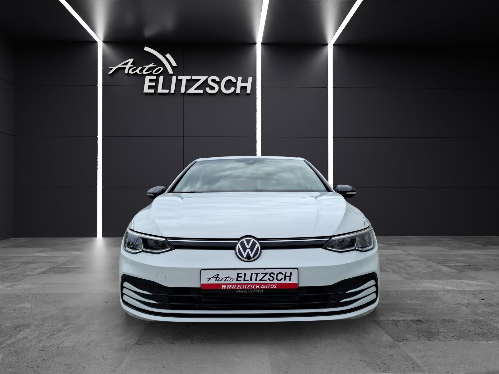 Fahrzeugabbildung Volkswagen Golf VIII eTSI United DSG LED Navi AID ACC RFK S