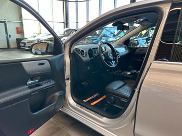 Mercedes-Benz B 200 *Kamera*PDC*Leder*Keyless*Navi*