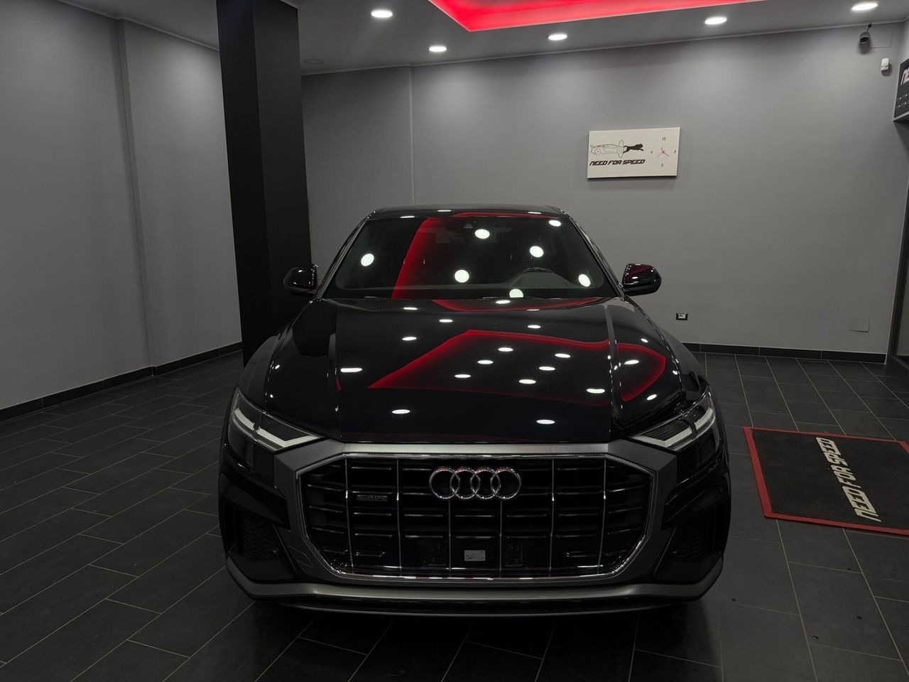 Audi Q8 45 TDI quattro tiptronic Sport imagem 2