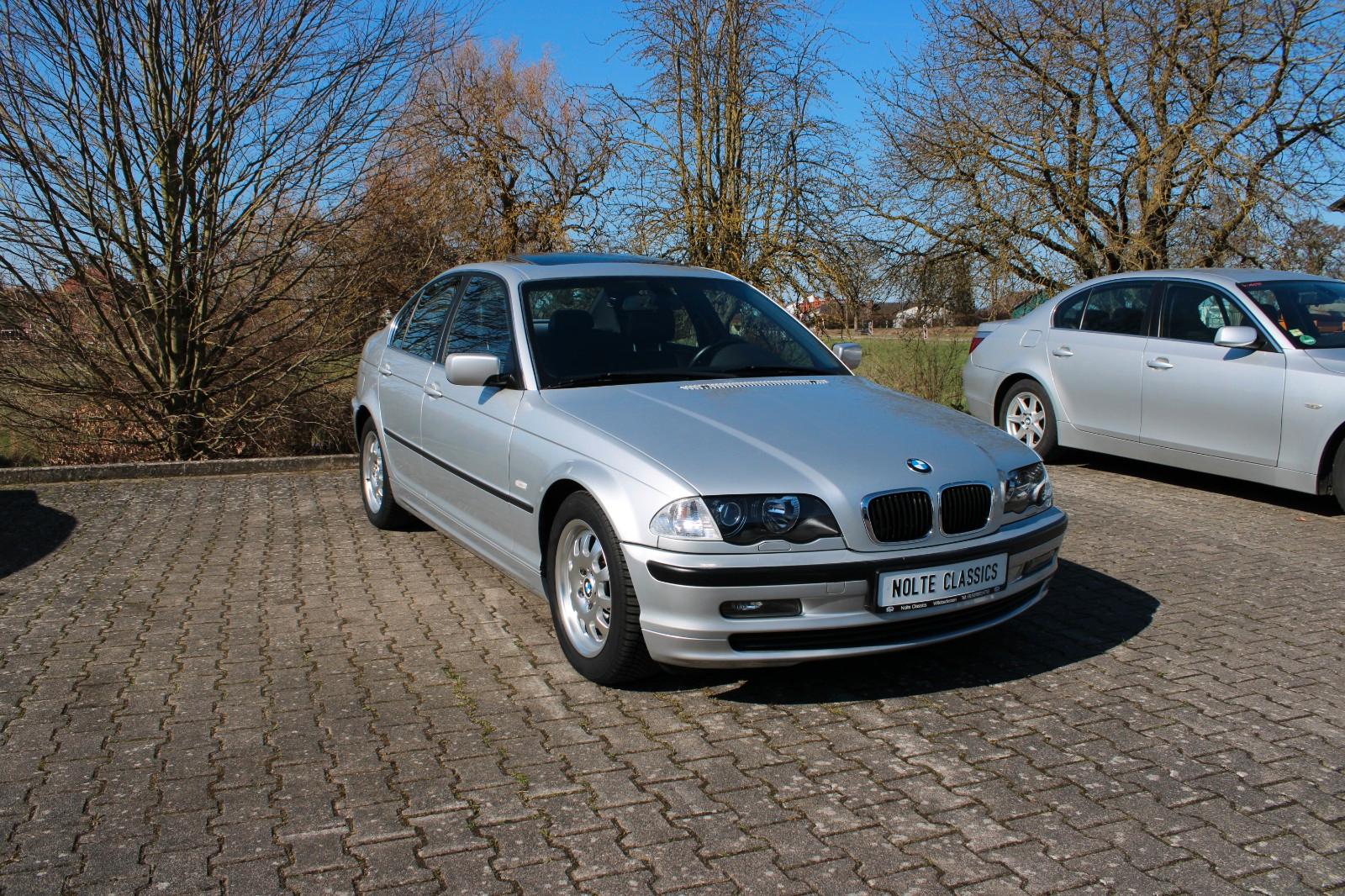 BMW E46 320i 2.2 *erst 76tkm* 1.Hand* Leder* Xenon*