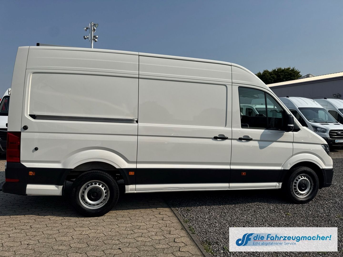 Fahrzeugabbildung Volkswagen Crafter Kasten 35 mittellang Hochdach RWD 2.0 TD