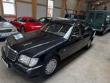 Mercedes-Benz S 320 W 140 2. Hand Scheckheft Mercedes - Mercedes-Benz S 320 mit Benzin-Antrieb: Limousine