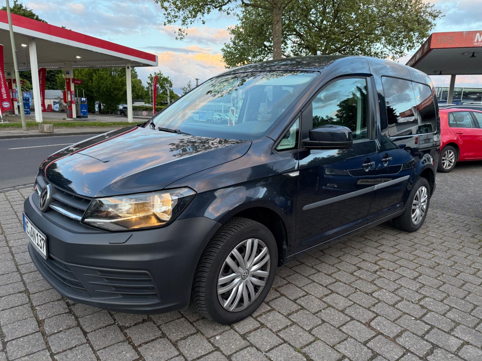 Volkswagen Caddy PKW Trendline BMT