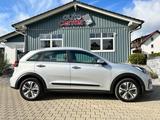Kia e-Niro°64 kWh°Leder°CCS°Kamera°1.Hand - silberne Kia Niro