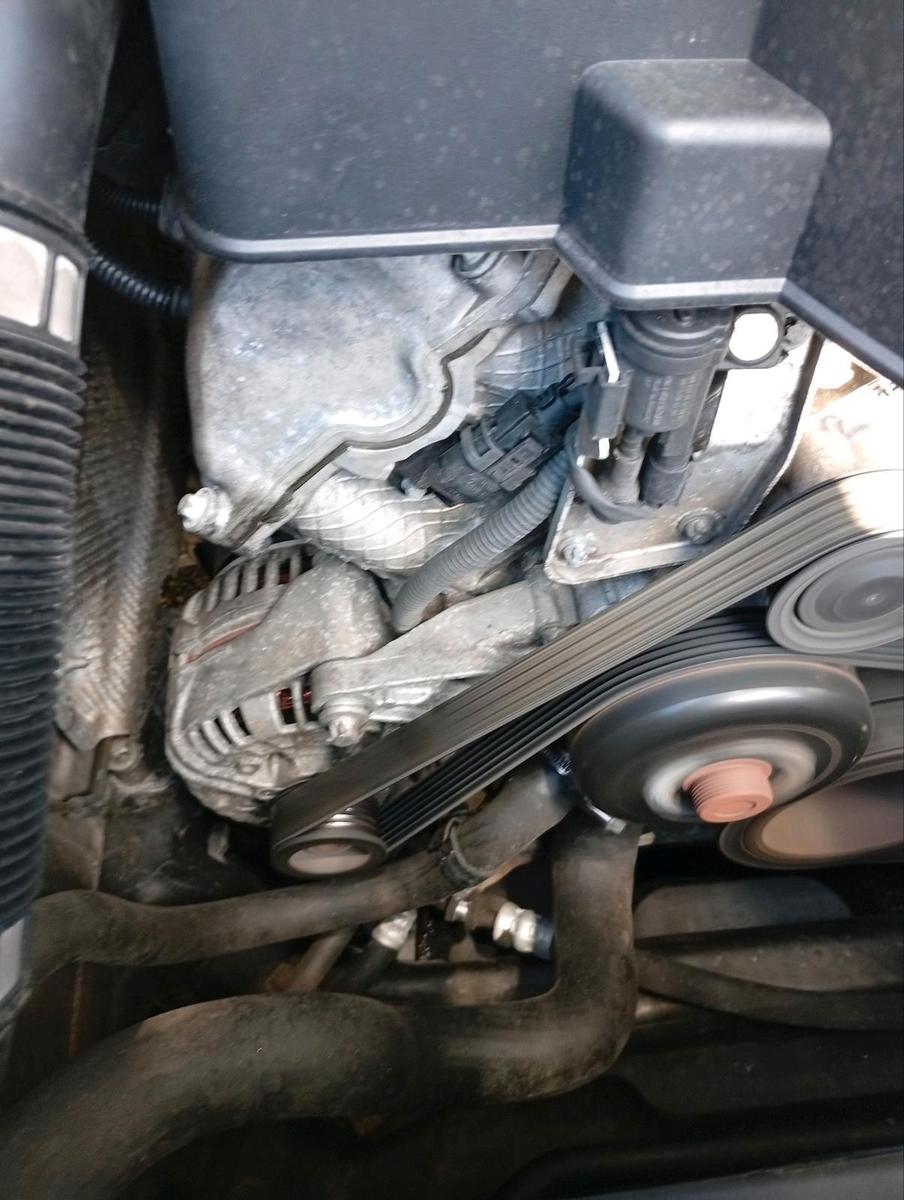 Mercedes-Benz E320 2004 — photo 11