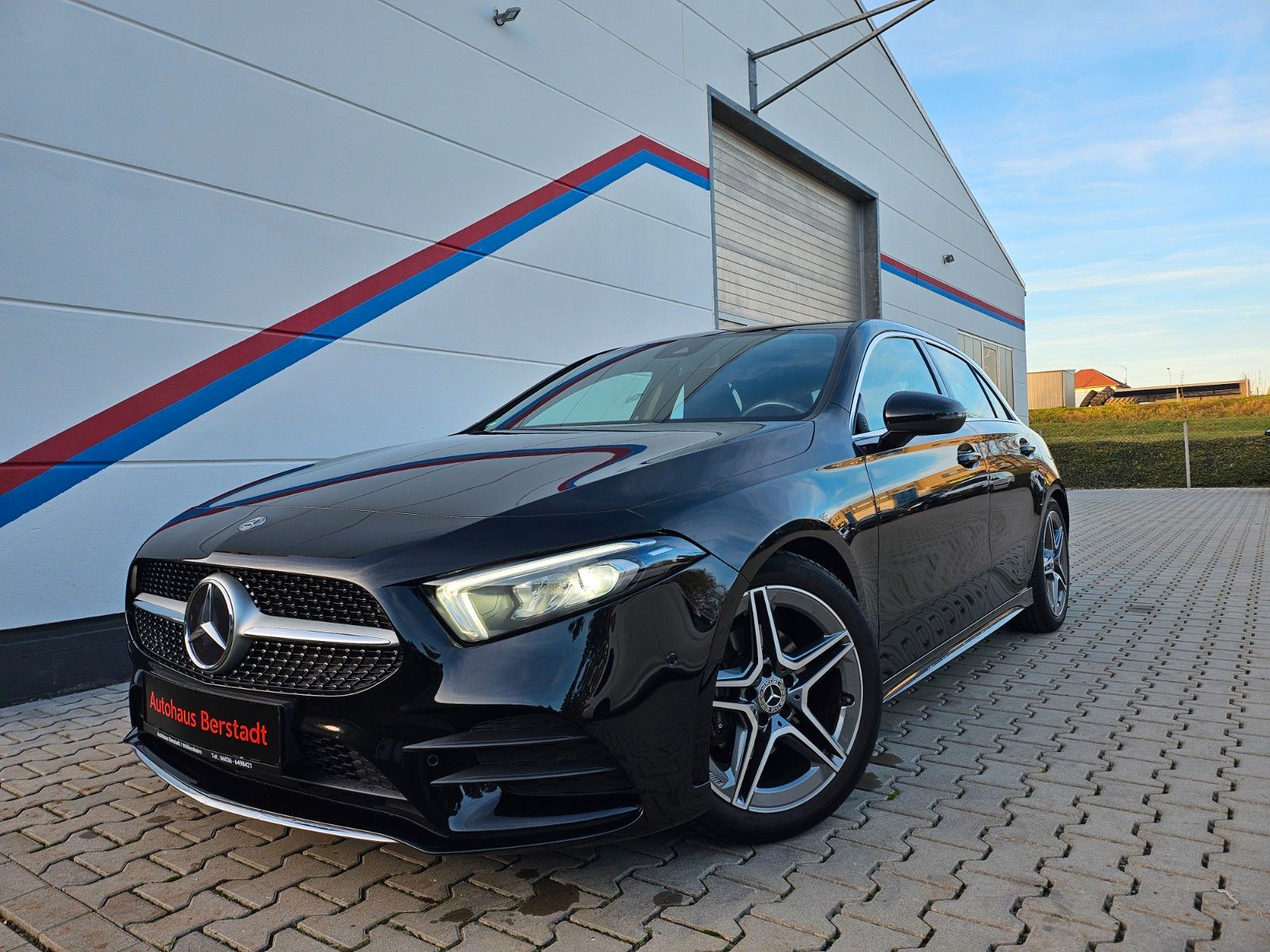 MERCEDES-BENZ A 200 AMG-LINE*1.Hand*NAVI*KAMERA*LED*LEDER*PDC