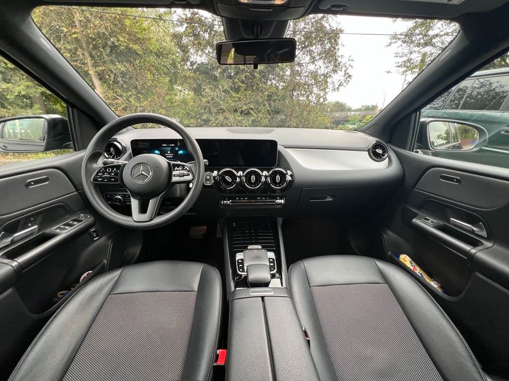 Image of Mercedes-Benz B 200