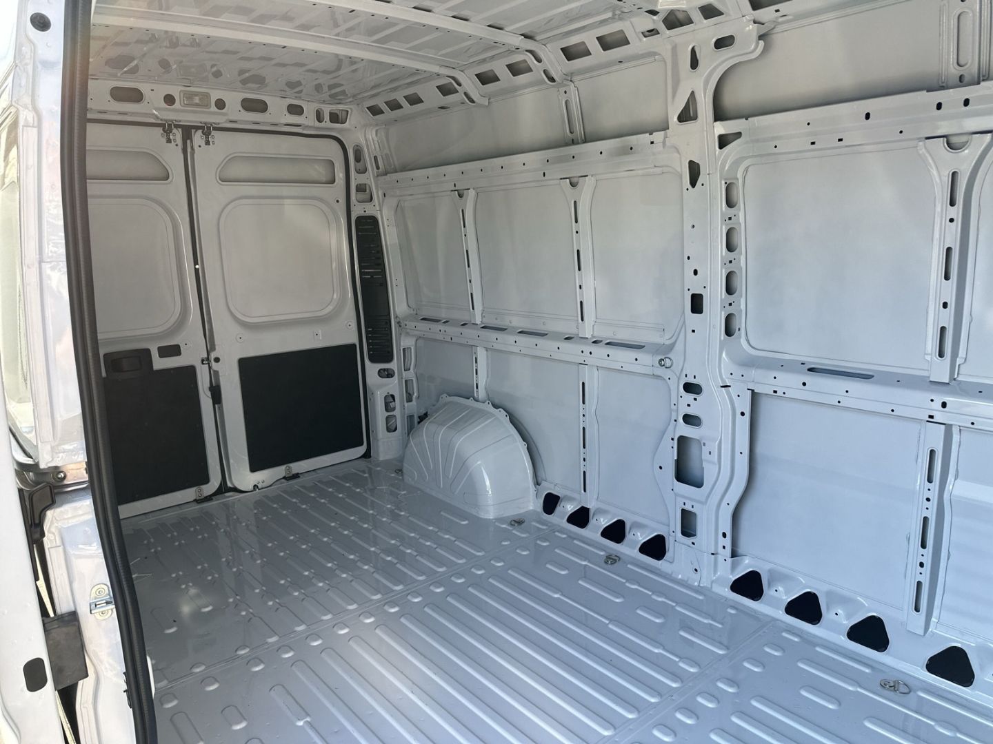 Fahrzeugabbildung Citroën Jumper 2.2 KW 35 L3H2 BlueHDi 140 AHK-abn. Navi