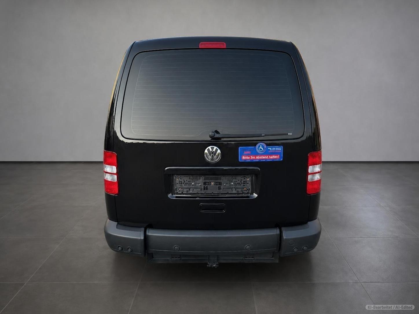 Volkswagen Caddy Maxi behindertengerecht / Rampe