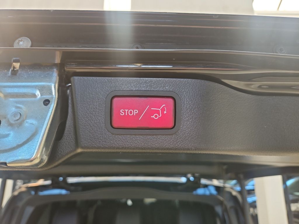 Fahrzeugabbildung Mercedes-Benz V 300 AVG extralang 4x4 8 Sitze elektr. ST STHZ