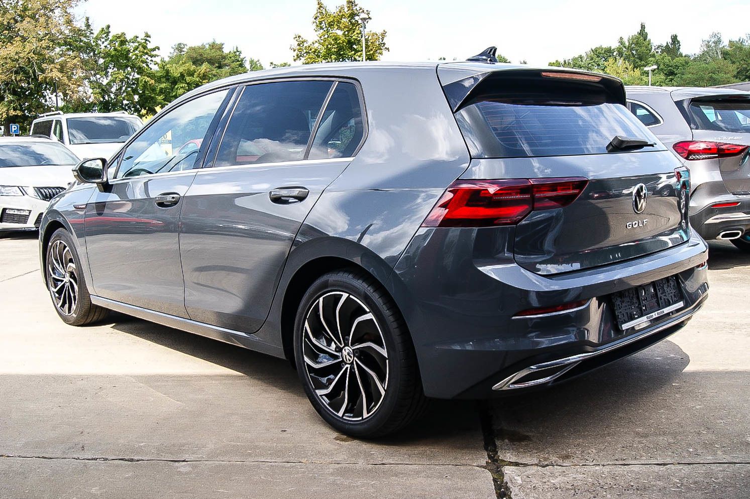 Fahrzeugabbildung Volkswagen Golf VIII 1.5 TSI ''1st EDITION'' PANORAMA VIRTU