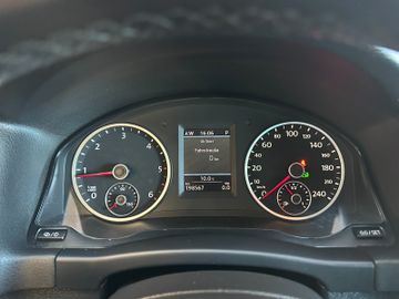 Volkswagen Tiguan Sport & Style 4Motion *BiXenon*Navi*AHK*