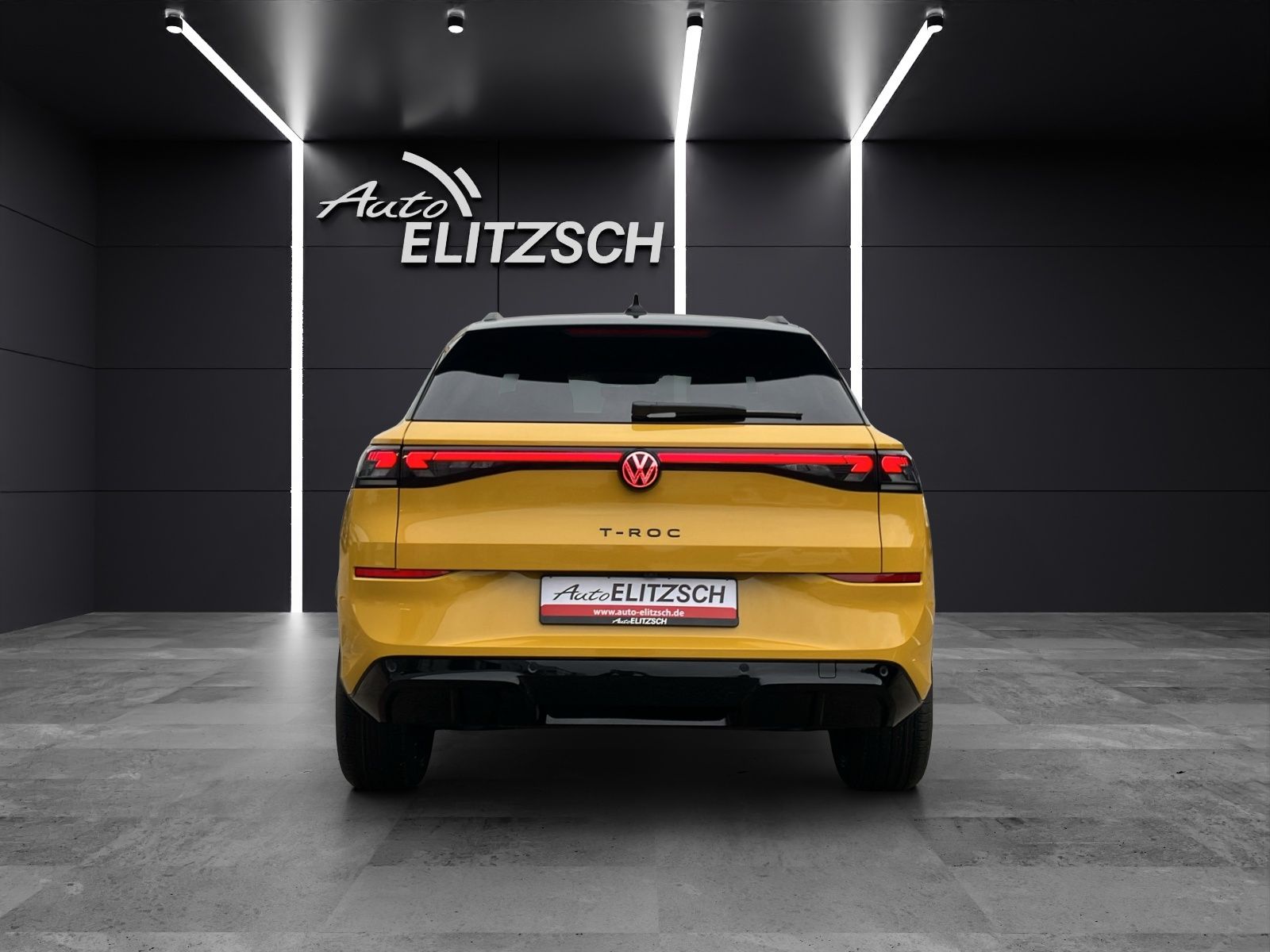 Fahrzeugabbildung Volkswagen T-Roc R-Line eTSI DSG ACC SH HuD AppConnect 360°