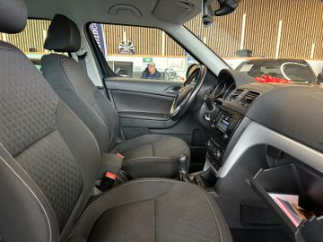 Skoda Yeti Edition *1. Hand*Klima*SHZ*AHK*Bi-Xenon*