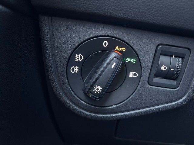 Fahrzeugabbildung Volkswagen Polo 1.0TSI DSG Life SHZ+NAVI+LED+APP+EPH+WR+