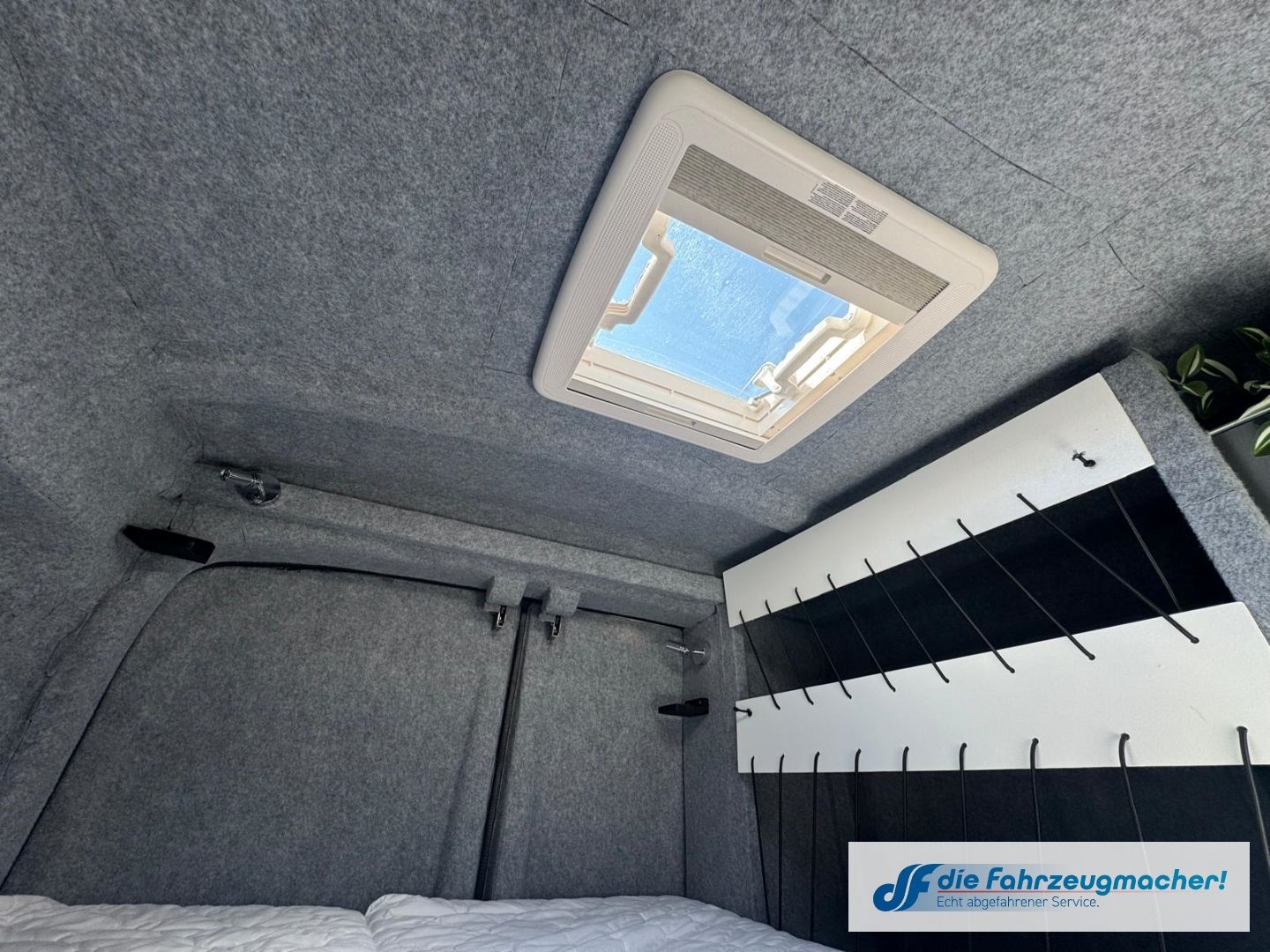 Fahrzeugabbildung Ford Transit Kasten 310 L2 Trend *WOHNMOBIL UMBAU* DA
