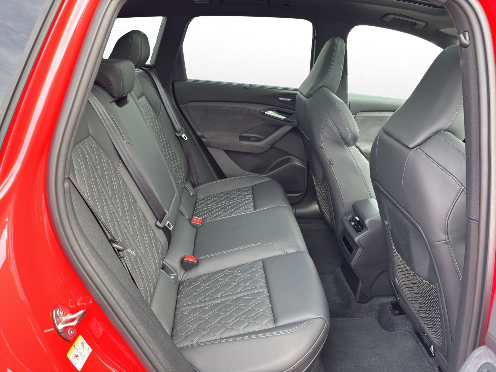 Audi SQ6 e-tron - Bild 17