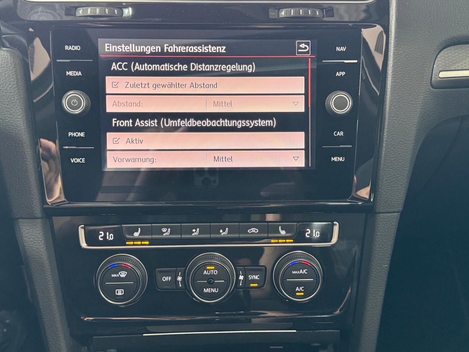 Volkswagen Golf GTI Performance Virtual/PANO/Matrix/SZH/ACC