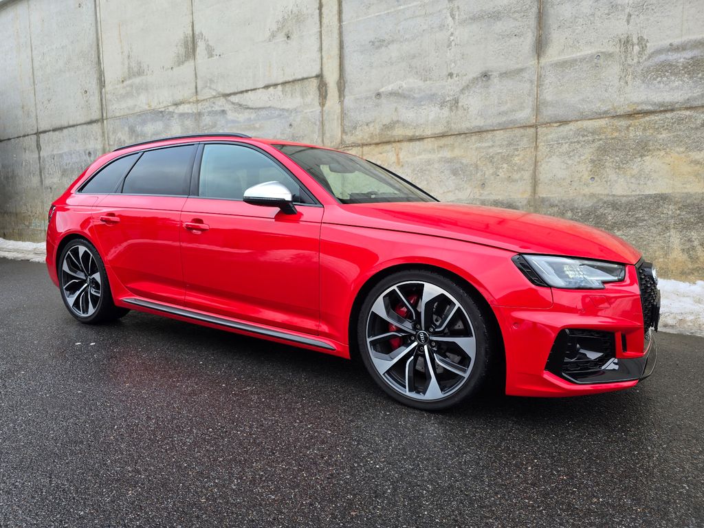 AUDI RS4 Avant 2.9 TFSI quattro erst 47Tkm Misanorot AUDI RS4 Avant 2.9 TFSI quattro erst 47Tkm Misanorot