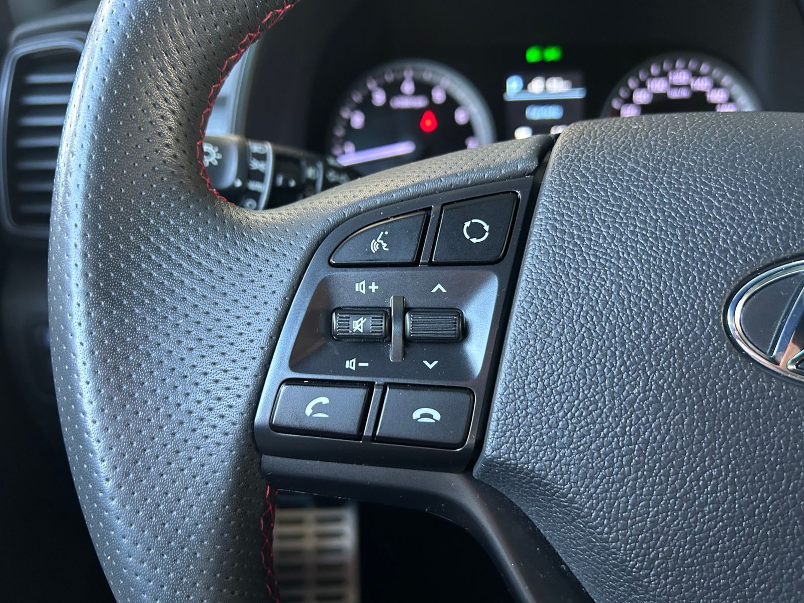 Fahrzeugabbildung Hyundai TUCSON N Line 4WD LED NAVI ALU