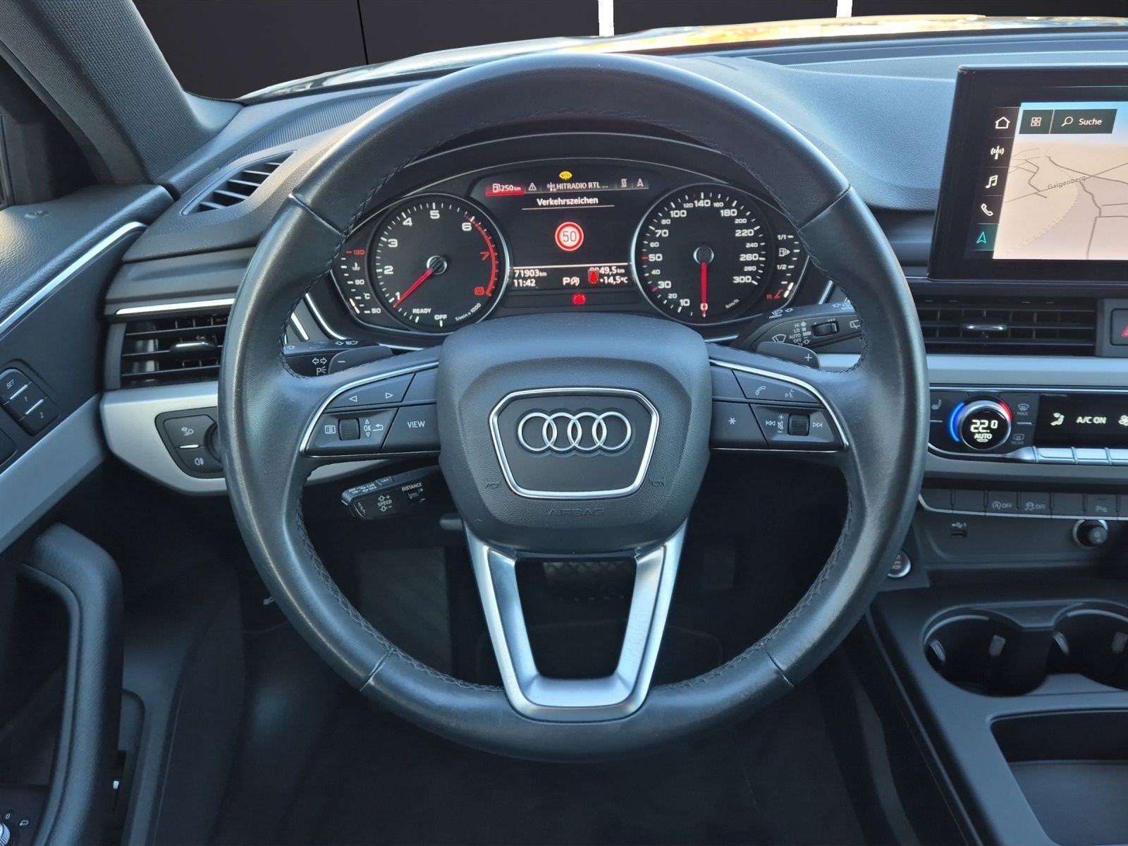 Fahrzeugabbildung Audi A4 Avant 35 TFSI S-line S-tronic LED Navi ACC RF