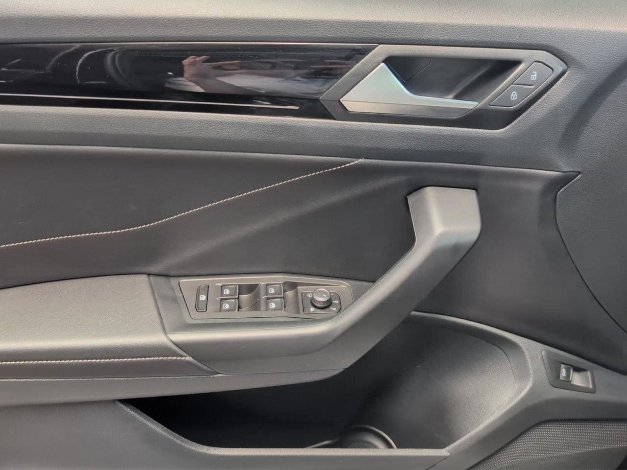 T-Roc R-Line 1.5 TSI Klima Navi Rückfahrkamera