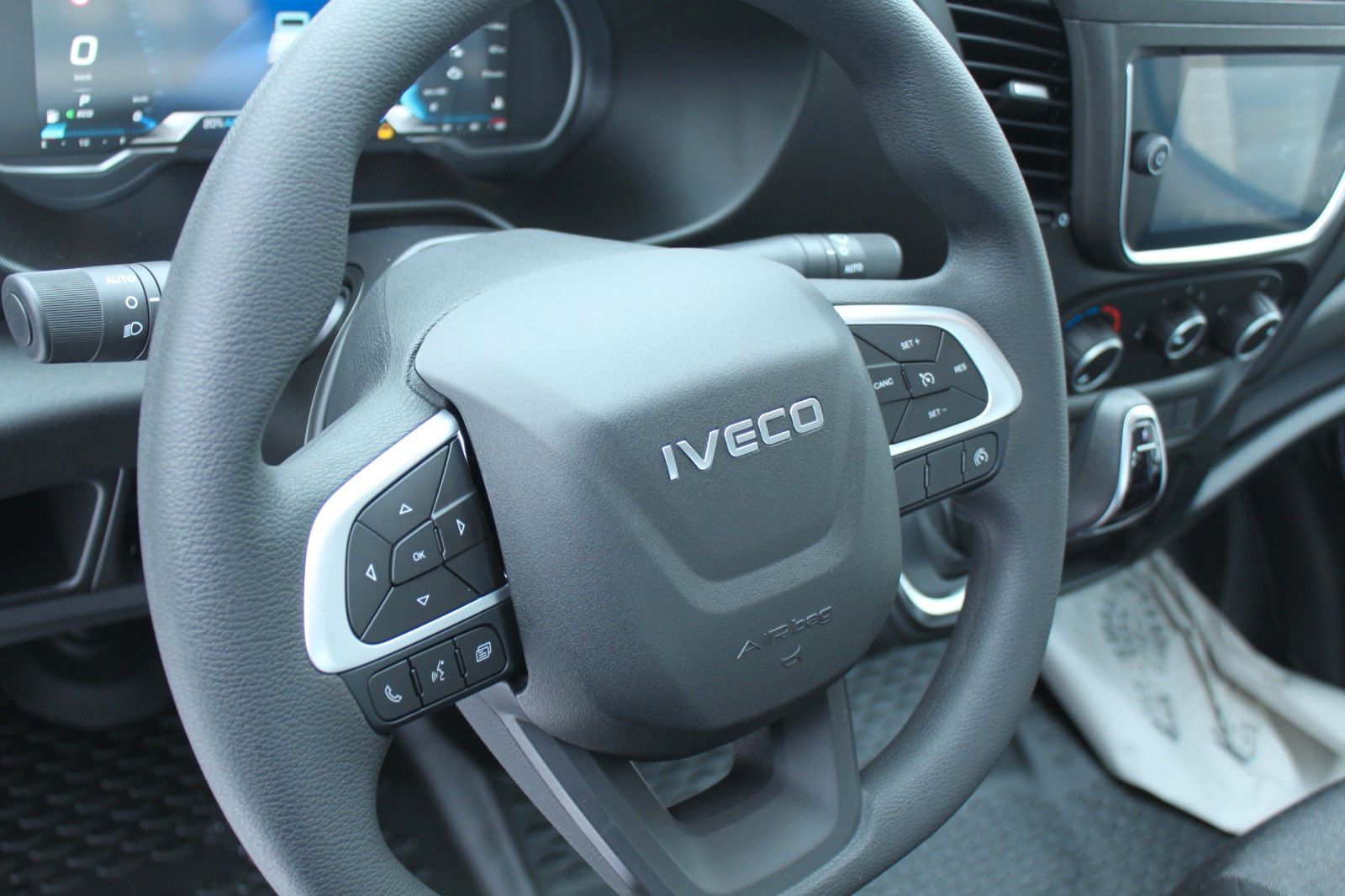 Fahrzeugabbildung Iveco Daily Kipper 3,5 Ton AHK;FS-Vorbereitung