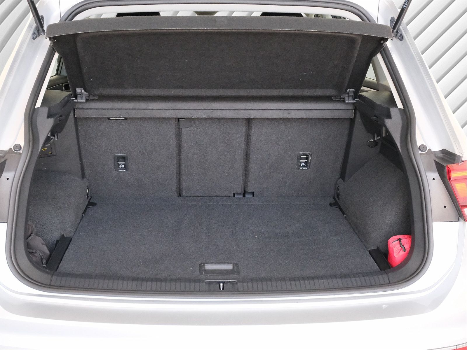 Volkswagen Tiguan Life ACC RFK NAVI LED PDC V H DAB Klima foto 4