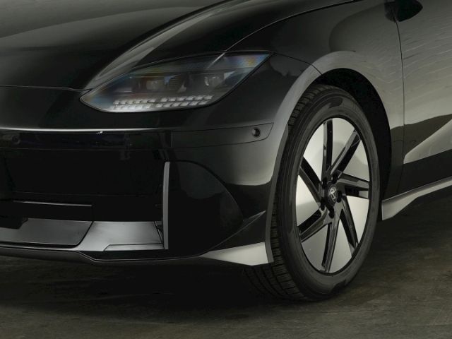 IONIQ 6 UNIQ 77,4kWh AT 4WD+MATRIX LED+NAVI+SURR
