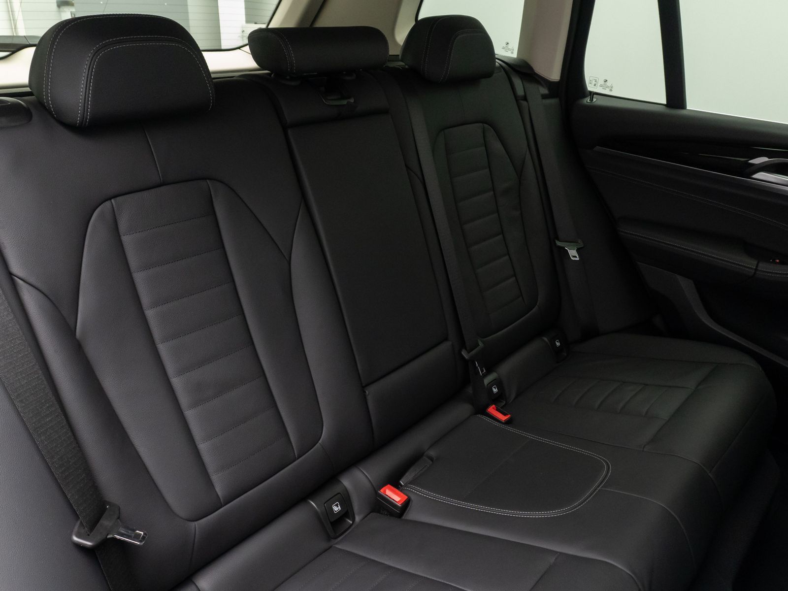 Fahrzeugabbildung BMW X3 xD20d Kamera HUD Komfort HiFi Alarm Leder 19"