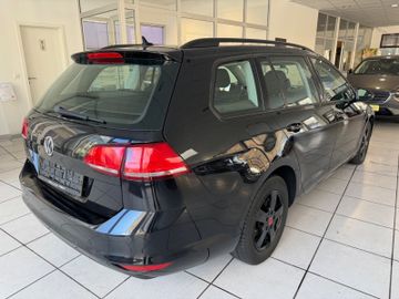 Volkswagen Golf - 6