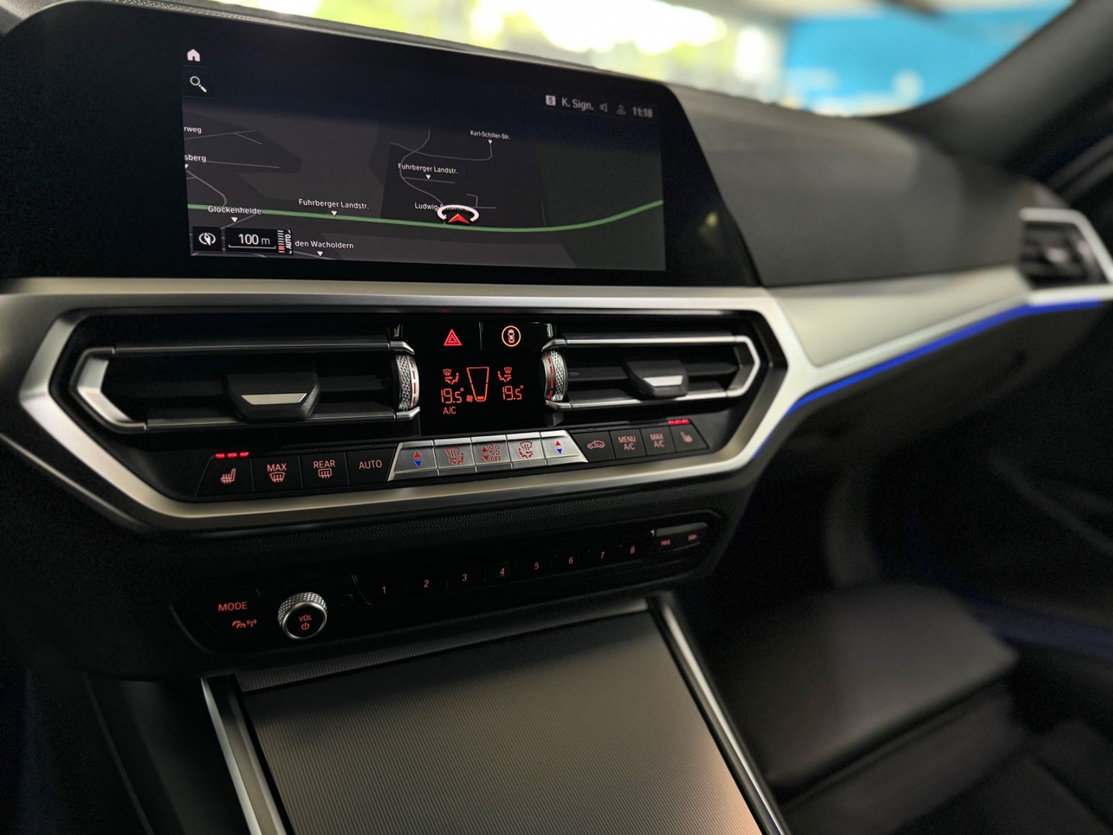 Fahrzeugabbildung BMW 320d xD M Sport ACC Laser HUD Kamera DAB Panoram