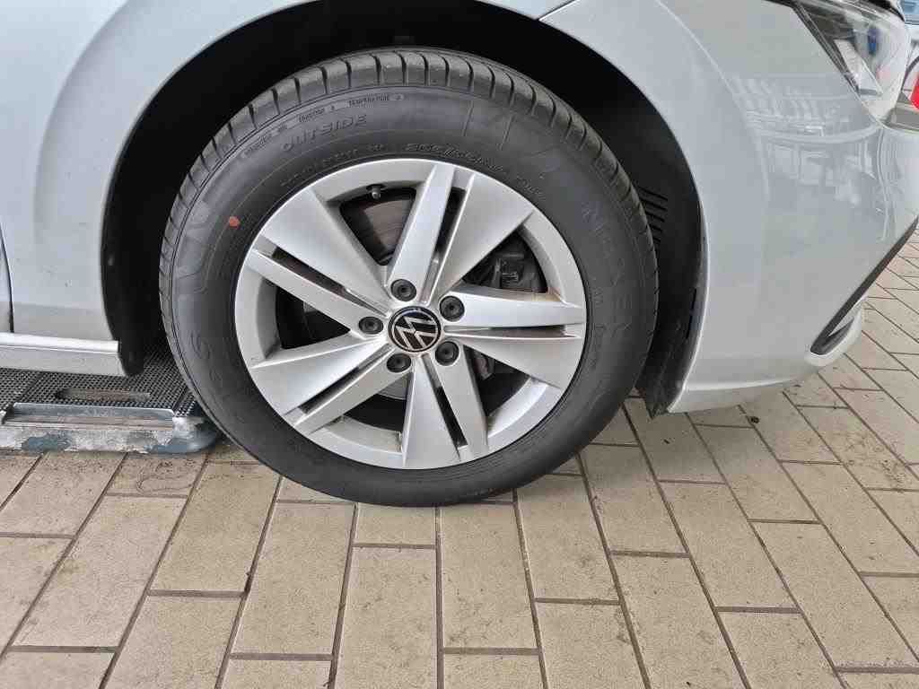 Volkswagen Golf - Bild 10