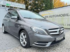 Fahrzeugabbildung Mercedes-Benz B 200 *NAVI*AHK*BIXENON*