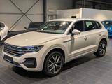 Volkswagen Touareg 3.0 V6 TDI 4Motion DPF Aut. R-Line - Volkswagen Touareg in Mannheim