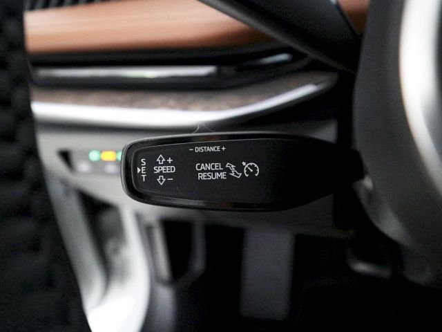 Skoda Superb Combi L&K AHK Standh. LuftLeder VC Travel