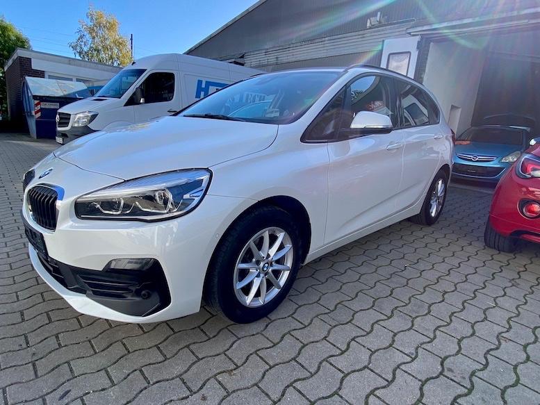 BMW 216 2 Active Tourer+Navi+Head-Up+LED+AHK+LM+PDC