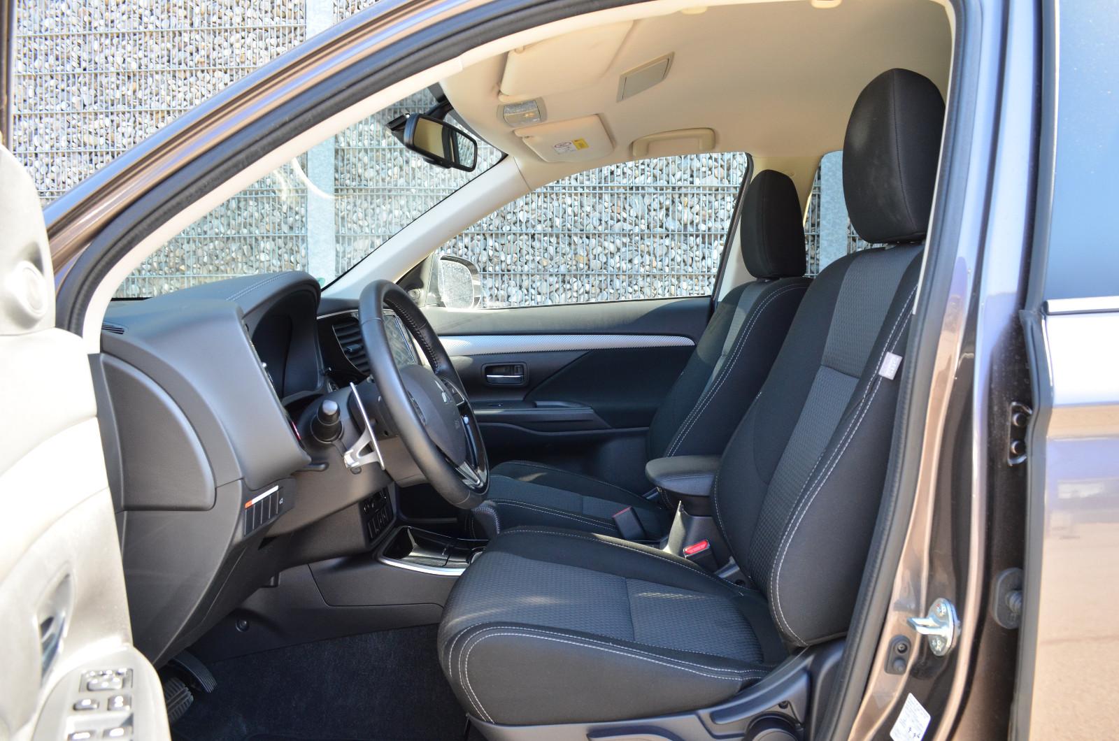 Mitsubishi Outlander 4WD*KLIMA*AHK*360CAM*CARPLAY*ANDROID