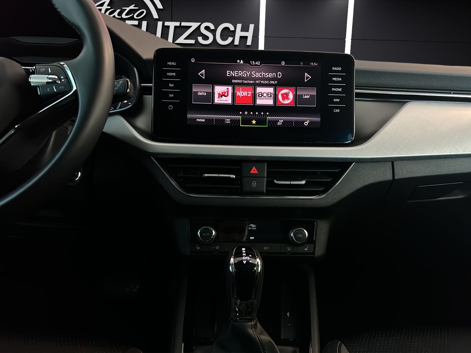 Fahrzeugabbildung SKODA Kamiq TSI Tour DSG LED Navi AID ACC RFK SH
